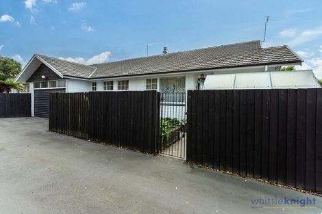 Photo of property in 11 Straven Road, Riccarton, Christchurch, 8011