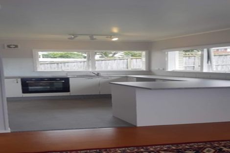 Photo of property in 1/31 Marcel Place, Glenfield, Auckland, 0629