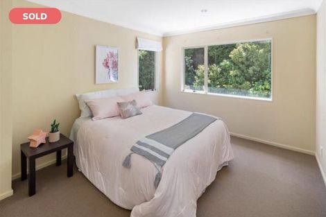 Photo of property in 6 Chippenham Grove, Churton Park, Wellington, 6037