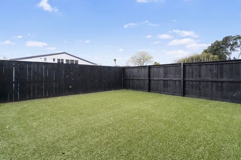 Photo of property in 2d/4045 Great North Road, Glen Eden, Auckland, 0602