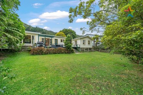 Photo of property in 1 Woodvale Grove, Fairfield, Lower Hutt, 5011