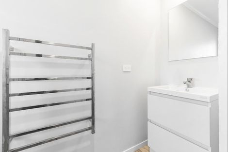 Photo of property in 14u7 Breckons Avenue, Nawton, Hamilton, 3200