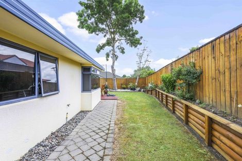 Photo of property in 15 Hollinger Place, Nawton, Hamilton, 3200