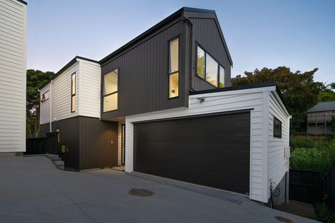 Photo of property in 24c Scarlock Avenue, Browns Bay, Auckland, 0630