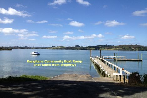 Photo of property in 84 Rangitane Loop Road, Kerikeri, 0294