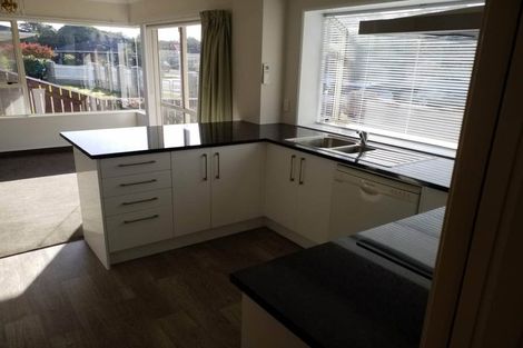 Photo of property in 24-26 Oriwa Street, Waikanae, 5036