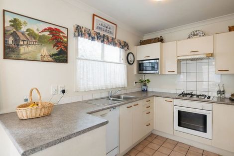 Photo of property in 126 Collins Road, Melville, Hamilton, 3206