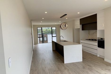 Photo of property in 12 Waihou Crescent, Albany Heights, Auckland, 0632