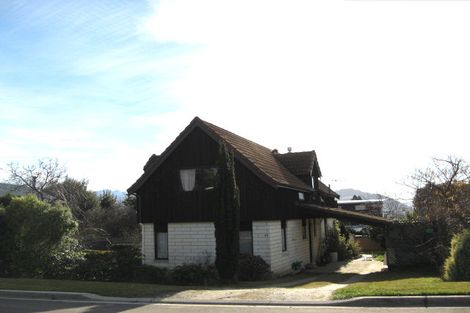 Photo of property in 36 Kennedy Crescent, Wanaka, 9305