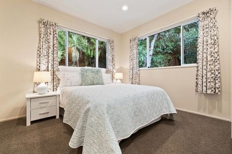 Photo of property in 3a Sylvan Valley Avenue, Titirangi, Auckland, 0604