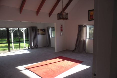 Photo of property in 7 Hurworth Grove, Waikanae, 5036