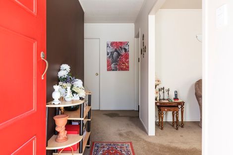 Photo of property in 40 Pokapu Street, Titirangi, Auckland, 0600