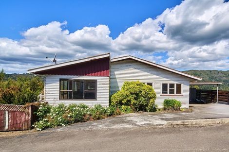 Photo of property in 71 Logie Street, Stokes Valley, Lower Hutt, 5019