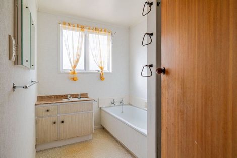 Photo of property in 21 John F Kennedy Drive, Milson, Palmerston North, 4414