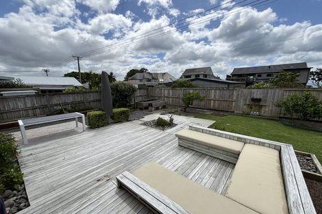 Photo of property in 19 Laurence Street, Manly, Whangaparaoa, 0930