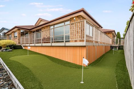 Photo of property in 9 Hollyford Place, Aotea, Porirua, 5024