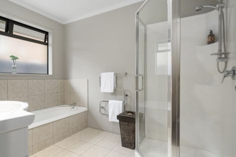 Photo of property in 2 Lochay Place, Pyes Pa, Tauranga, 3112