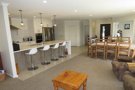 Photo of property in 46 Leeward Drive, Whitianga, 3510