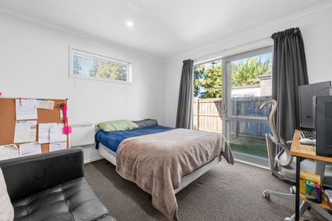 Photo of property in 33 Sandleigh Road, Hamilton Lake, Hamilton, 3204