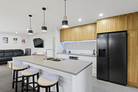 Photo of property in 19 Broadway Parade, Rolleston, 7615