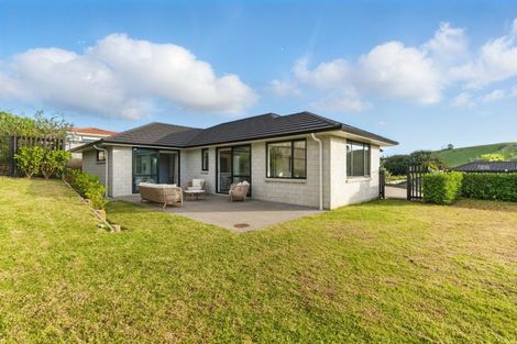 Photo of property in 35 Ballintoy Park Drive, Welcome Bay, Tauranga, 3175