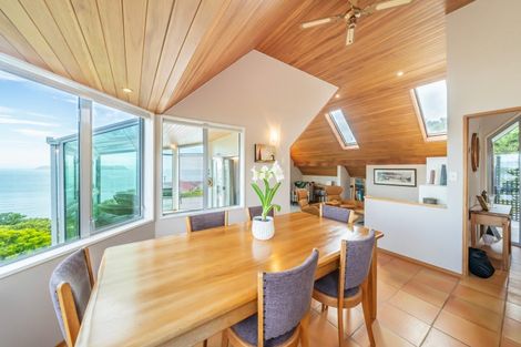 Photo of property in 1 Roys Road, Plimmerton, Porirua, 5026
