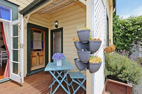 Photo of property in 20 Colenso Avenue, Hospital Hill, Napier, 4110