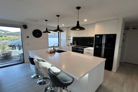 Photo of property in 6 Mataraki Place, Wanaka, 9305