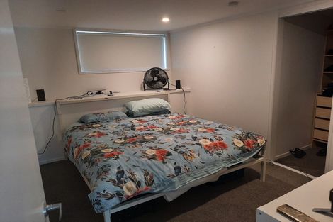 Photo of property in 41 Pohutukawa Avenue, Red Beach, 0932