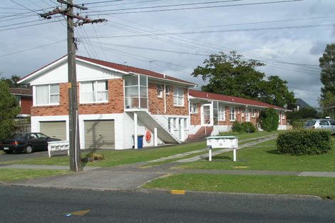 Photo of property in 2/28 Jutland Road, Hauraki, Auckland, 0622