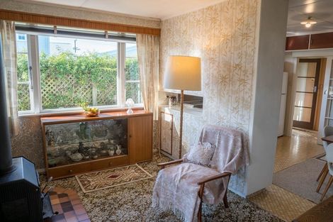 Photo of property in 1 Coddington Crescent, Masterton, 5810