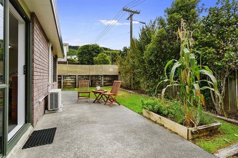 Photo of property in 73a Larsen Crescent, Tawa, Wellington, 5028