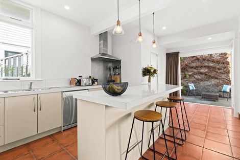 Photo of property in 23 Fitzroy Road, Bluff Hill, Napier, 4110