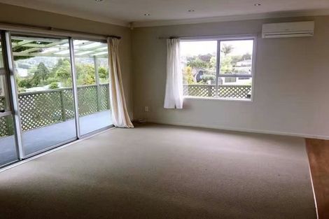 Photo of property in 4 Darcy Place, Massey, Auckland, 0614