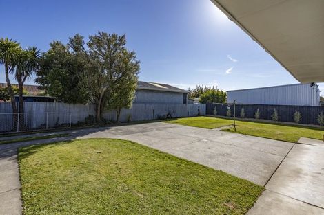 Photo of property in 82 East Belt, Rangiora, 7400