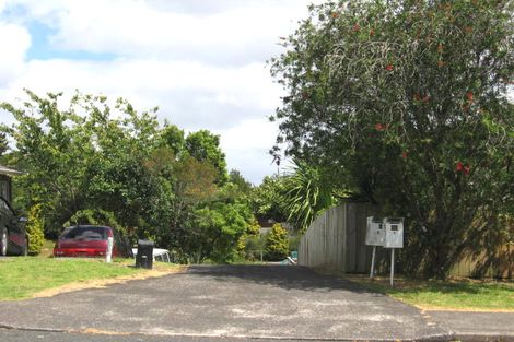 Photo of property in 2/60 Simon Ellice Drive, Bayview, Auckland, 0629