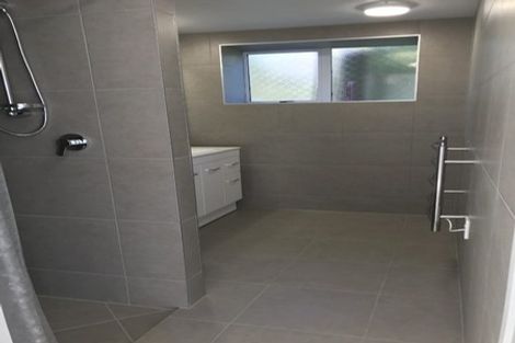 Photo of property in 1/53 Seaview Road, Glenfield, Auckland, 0629