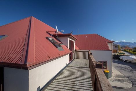 Photo of property in 71 Kings Drive, Wanaka, 9305