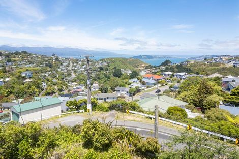 Photo of property in 5 Salford Street, Newlands, Wellington, 6037