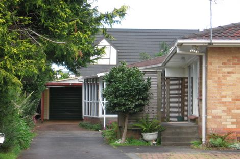 Photo of property in 2/23 Grande Vue Road, Papatoetoe, Auckland, 2025