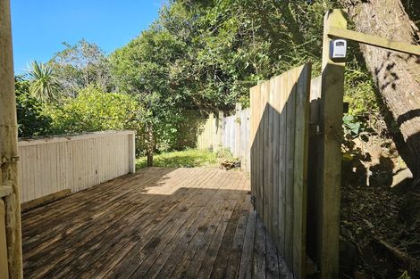 Photo of property in 51 Albemarle Road, Northland, Wellington, 6012