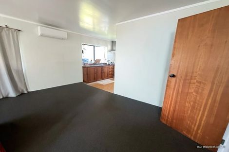 Photo of property in 1/21 Liam Place, Half Moon Bay, Auckland, 2012