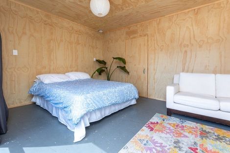 Photo of property in 1/92 Kervil Avenue, Te Atatu Peninsula, Auckland, 0610