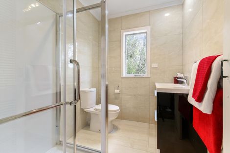 Photo of property in 9 Hutchinson Avenue, New Lynn, Auckland, 0600