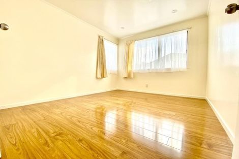 Photo of property in 41 Sharland Avenue, Manurewa, Auckland, 2102