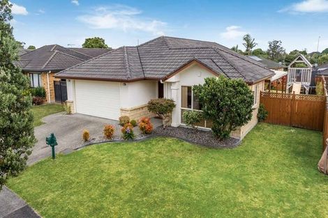Photo of property in 39 Croftview Road, Wattle Downs, Auckland, 2103