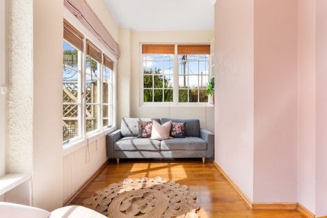 Photo of property in 12 Cambridge Street, Gonville, Whanganui, 4501