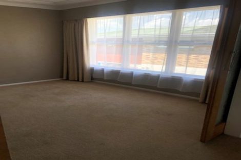 Photo of property in 70 Clevedon Road, Papakura, 2110