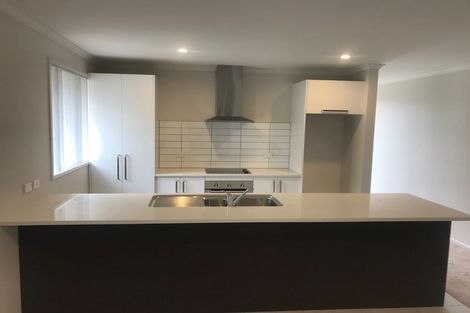 Photo of property in 11 Perla Road, Pukekohe, 2120