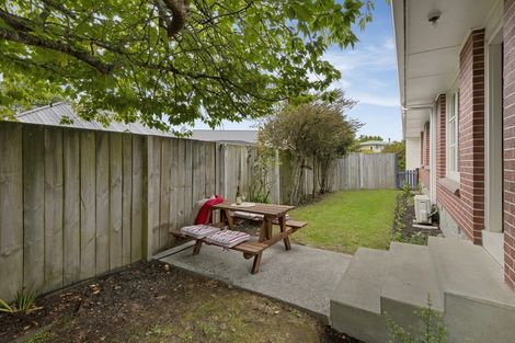 Photo of property in 98 Crofton Road, Harewood, Christchurch, 8051